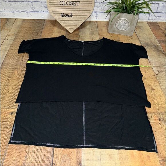 Lululemon My Mantra Short Sleeve
Black - Picture 14 of 16